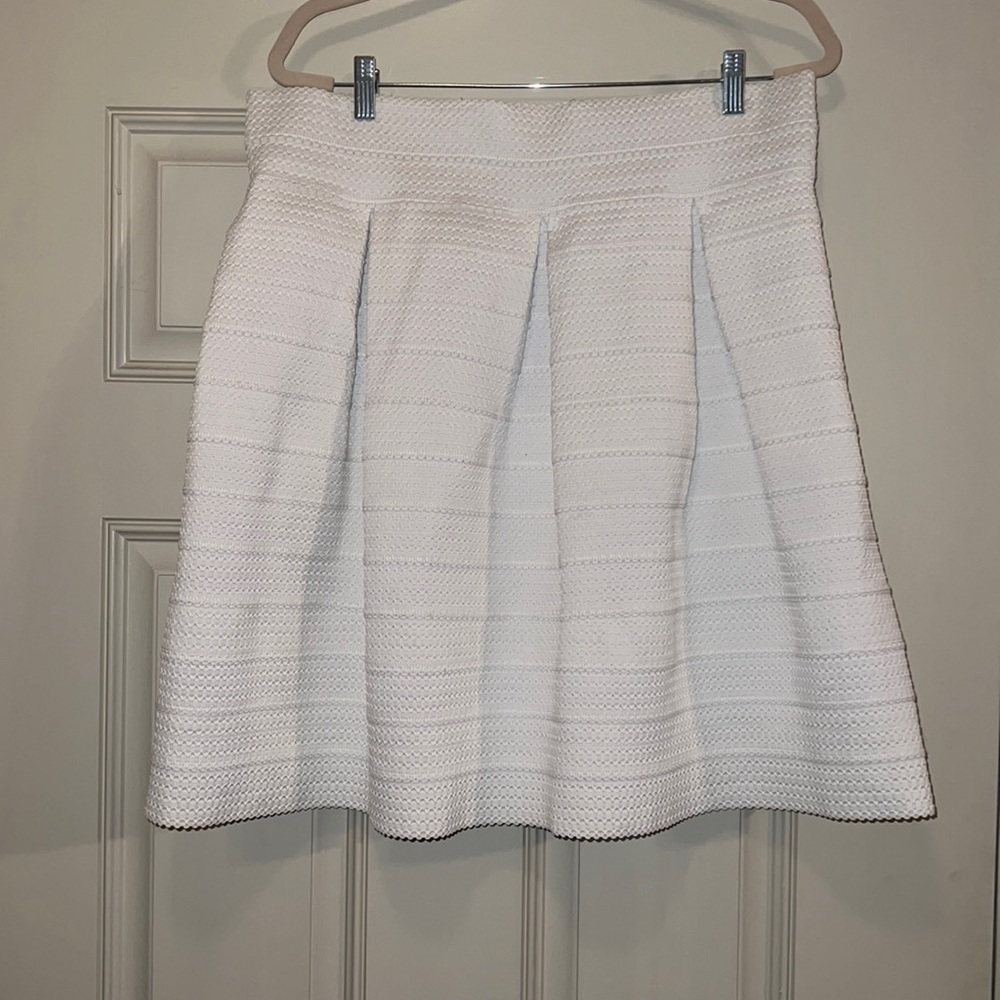 Cute White XL 7th Avenue Design Studio Skirt by New York & Company